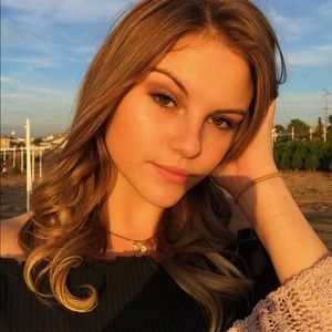 Meet your Posher, Faith